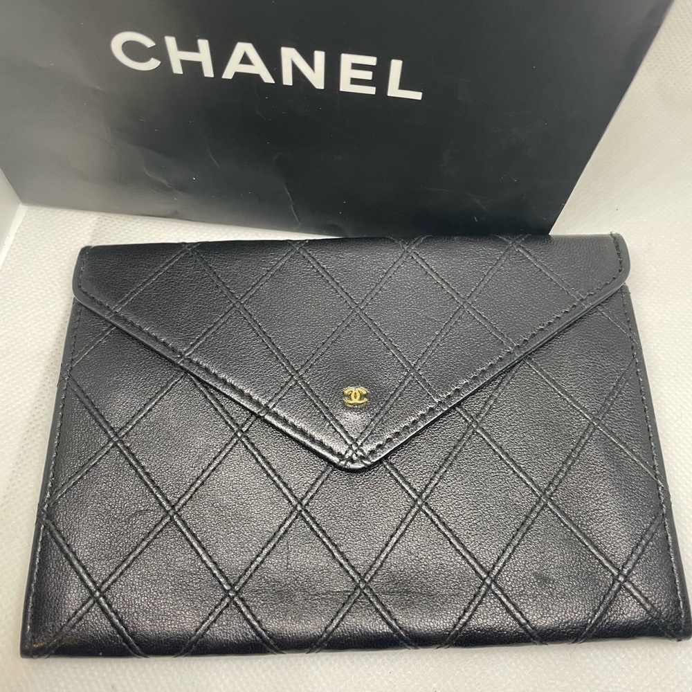 Chanel Vintage Wallet %100 Authentic